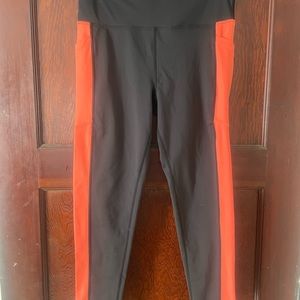 NWOT   LuLaRoe Braves Athletic Leggings